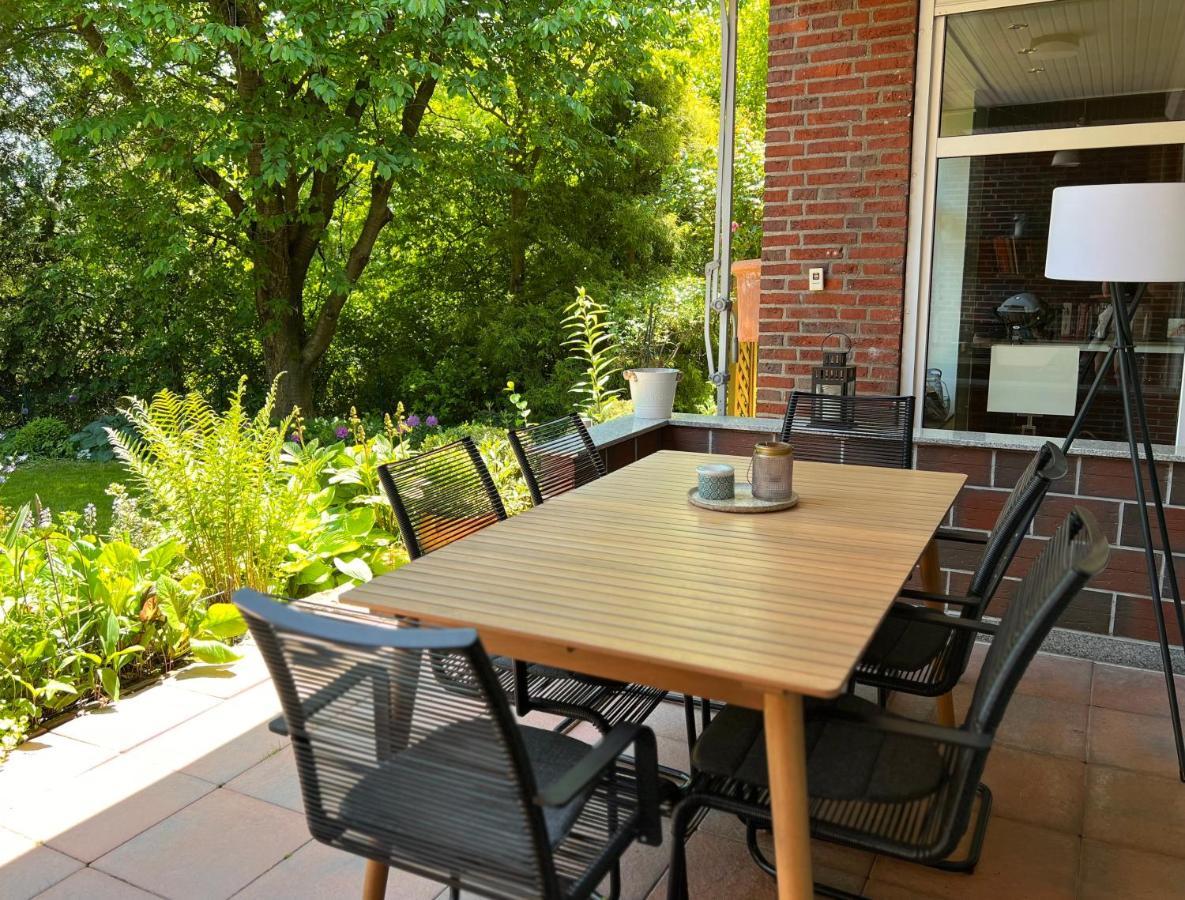 Aussergewoehnliches Haus Mit Sauna, Kamin Und Garten Wilhelmshaven Exterior photo
